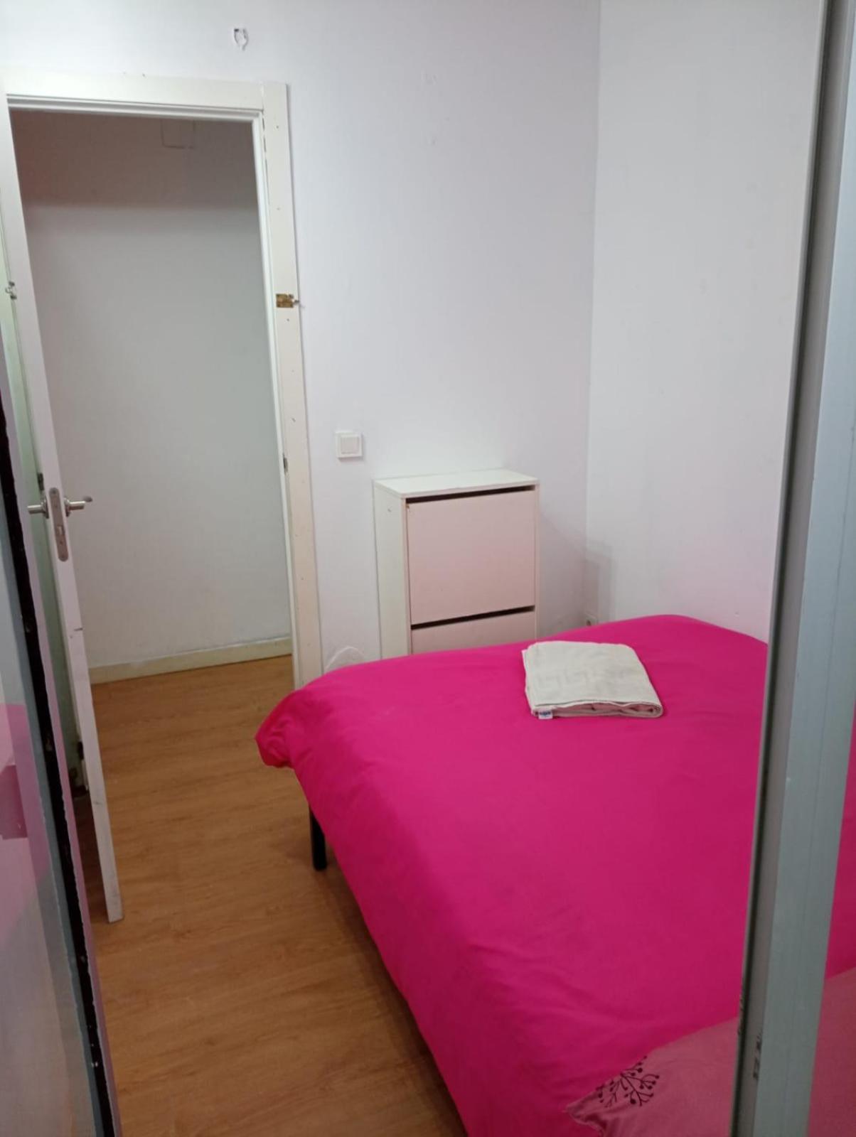 Apartamento 3 Dormitorios En Sanchez Preciados Madrid Eksteriør bilde